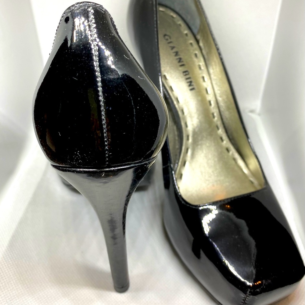 Patent leather shoes